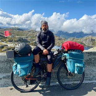 Norvegia-Sicilia pedalando: l’avventura in bici del sassolese Cristian Benassati