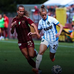 Clelland risponde a Giugliano, il Sassuolo pareggia in casa della Roma